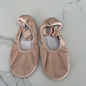 Cape zip Lily, size 11 toddler